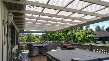 Färdigt altantak efter målning